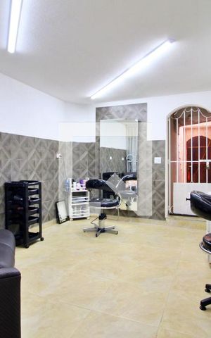Casa à venda com 168m², 3 quartos e 8 vagasGaragem