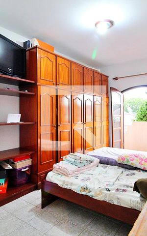 Casa à venda com 168m², 3 quartos e 8 vagasSuíte 2