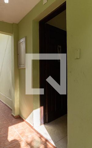 Casa à venda com 267m², 2 quartos e 2 vagas Casa à venda com 267m², 2 quartos e 2 vagasCorredor de Entrada