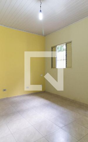 Casa à venda com 267m², 2 quartos e 2 vagas Casa à venda com 267m², 2 quartos e 2 vagasSala