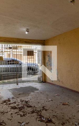 Casa à venda com 267m², 2 quartos e 2 vagas Casa à venda com 267m², 2 quartos e 2 vagasGaragem