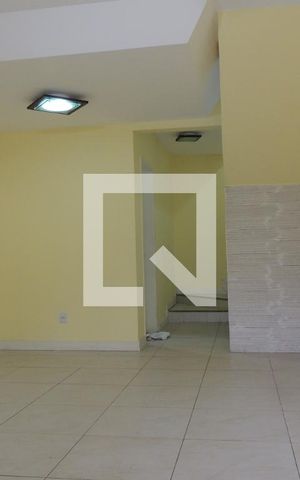 Casa à venda com 103m², 3 quartos e 1 vagaSala