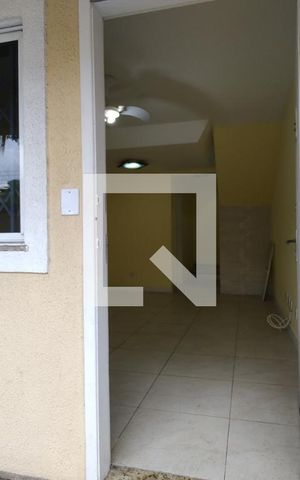 Casa à venda com 103m², 3 quartos e 1 vagaFachada