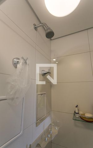 Studio à venda com 35m², 1 quarto e 1 vaga Studio à venda com 35m², 1 quarto e 1 vagaKitnet banheriro