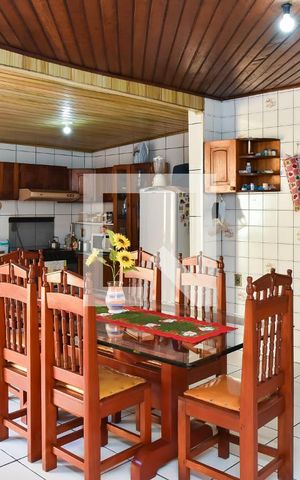 Casa para alugar com 206m², 3 quartos e 1 vaga Casa para alugar com 206m², 3 quartos e 1 vagaCozinha