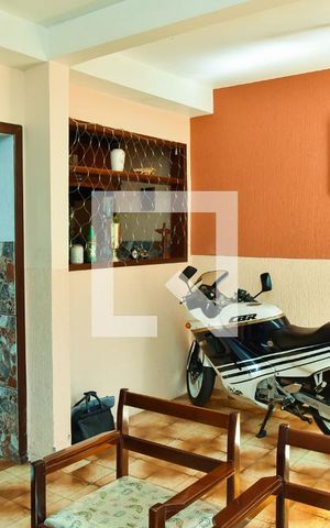 Casa para alugar com 206m², 3 quartos e 1 vaga Casa para alugar com 206m², 3 quartos e 1 vagaSala 1