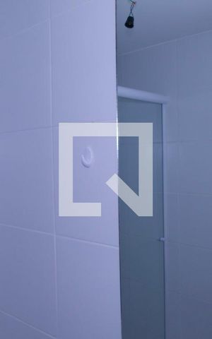 Apartamento à venda com 70m², 2 quartos e 1 vaga Apartamento à venda com 70m², 2 quartos e 1 vagaBanheiro social