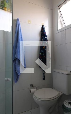 Casa à venda com 110m², 3 quartos e 2 vagasBanheiro da suíte
