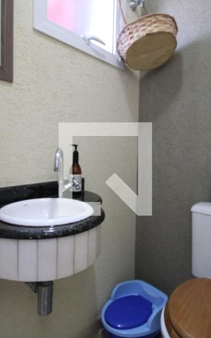 Casa à venda com 110m², 3 quartos e 2 vagasLavabo