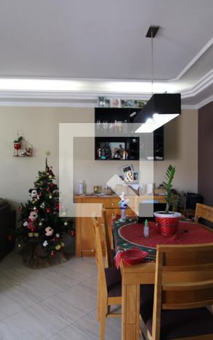 Casa à venda com 110m², 3 quartos e 2 vagasSala
