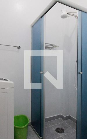 Casa para alugar com 30m², 0 quarto e sem vagaBanheiro