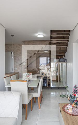 Apartamento à venda com 118m², 2 quartos e 2 vagas Apartamento à venda com 118m², 2 quartos e 2 vagasSala