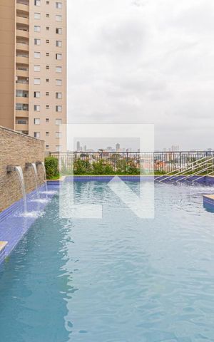 Apartamento à venda com 118m², 2 quartos e 2 vagas Apartamento à venda com 118m², 2 quartos e 2 vagasÁrea comum - Piscina