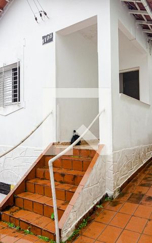 Casa para alugar com 70m², 1 quarto e 1 vaga Casa para alugar com 70m², 1 quarto e 1 vagaQuintal