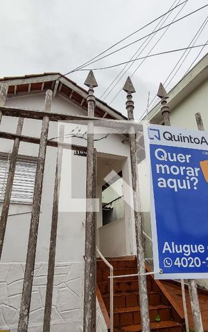 Casa para alugar com 70m², 1 quarto e 1 vaga Casa para alugar com 70m², 1 quarto e 1 vagaFachada