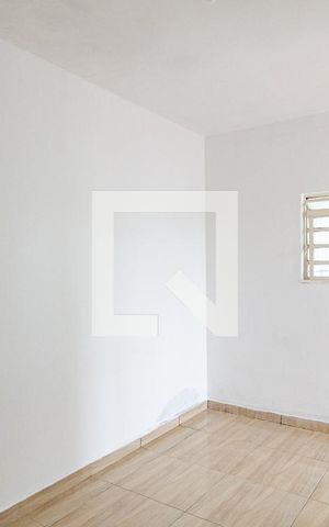 Casa para alugar com 70m², 1 quarto e 1 vaga Casa para alugar com 70m², 1 quarto e 1 vagaSala