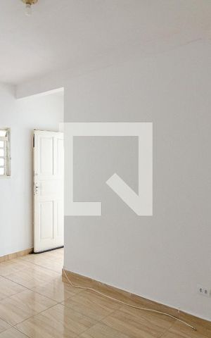 Casa para alugar com 70m², 1 quarto e 1 vaga Casa para alugar com 70m², 1 quarto e 1 vagaSala