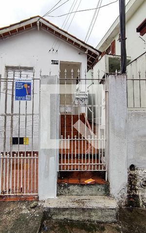 Casa para alugar com 70m², 1 quarto e 1 vaga Casa para alugar com 70m², 1 quarto e 1 vagaFachada