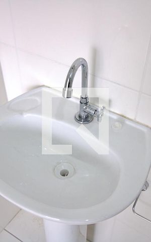 Apartamento para alugar com 24m², 1 quarto e sem vaga Apartamento para alugar com 24m², 1 quarto e sem vagaBanheiro da Suíte