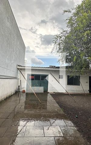 Casa à venda com 140m², 3 quartos e 2 vagasÁrea Externa