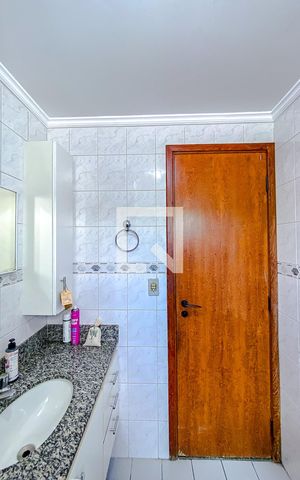 Apartamento à venda com 74m², 3 quartos e 1 vagaBanheiro da Suíte