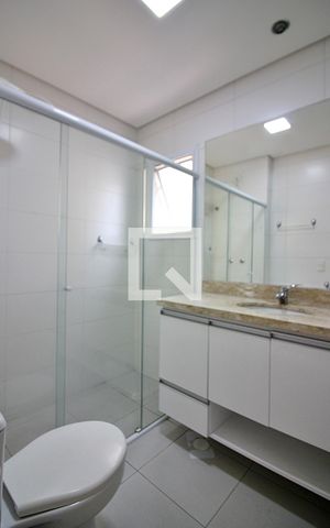 Apartamento à venda com 71m², 2 quartos e 2 vagasQuarto 1 - Suíte Banheiro 