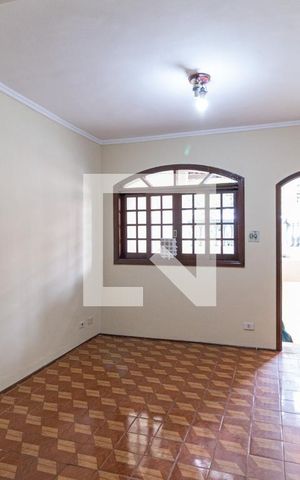 Casa à venda com 150m², 3 quartos e 2 vagas Casa à venda com 150m², 3 quartos e 2 vagasSala