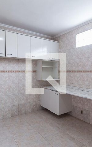 Casa à venda com 150m², 3 quartos e 2 vagas Casa à venda com 150m², 3 quartos e 2 vagasCozinha