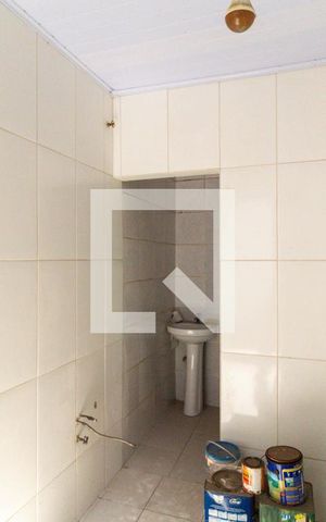 Casa à venda com 240m², 2 quartos e 4 vagas Casa à venda com 240m², 2 quartos e 4 vagasÁrea de serviço