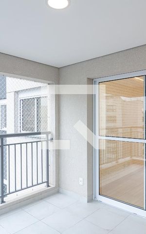 Apartamento à venda com 67m², 2 quartos e 1 vaga Apartamento à venda com 67m², 2 quartos e 1 vagaVaranda
