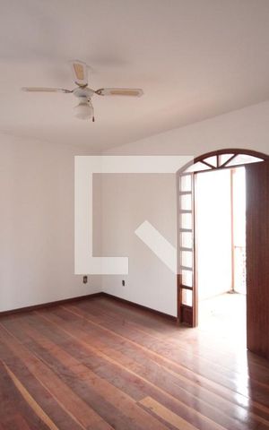 Casa à venda com 200m², 4 quartos e 4 vagasSala 2