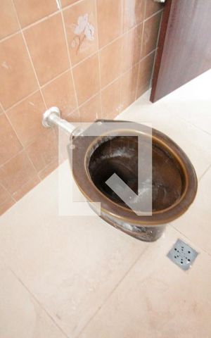 Casa à venda com 200m², 4 quartos e 4 vagasBanheiro 2