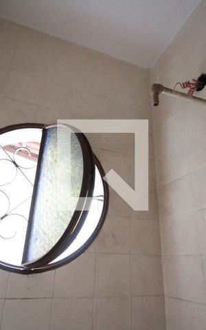 Casa à venda com 200m², 4 quartos e 4 vagasBanheiro de Serviço