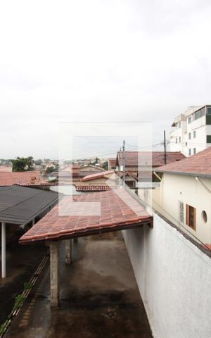 Casa à venda com 200m², 4 quartos e 4 vagasVista