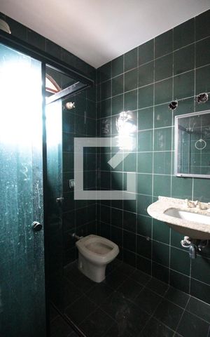 Casa à venda com 200m², 4 quartos e 4 vagasBanheiro do Quarto 1