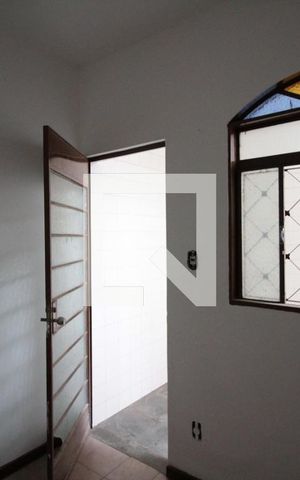 Casa à venda com 200m², 4 quartos e 4 vagasQuarto de Serviço