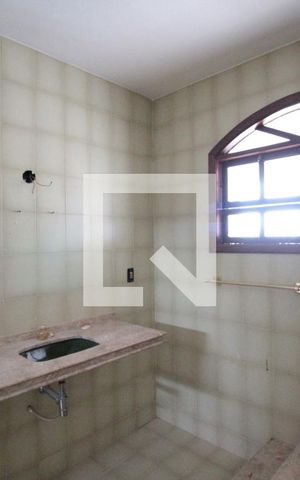 Casa à venda com 200m², 4 quartos e 4 vagasBanheiro