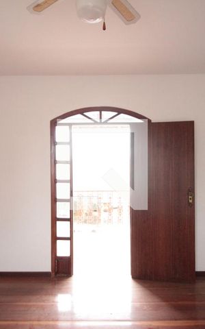 Casa à venda com 200m², 4 quartos e 4 vagasSala 2