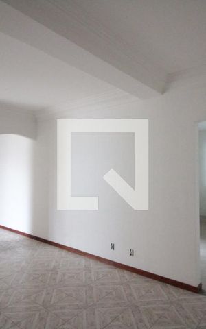 Casa à venda com 200m², 4 quartos e 4 vagasSala