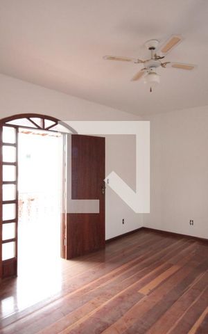 Casa à venda com 200m², 4 quartos e 4 vagasSala 2