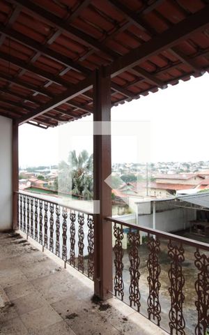 Casa à venda com 200m², 4 quartos e 4 vagasSacada