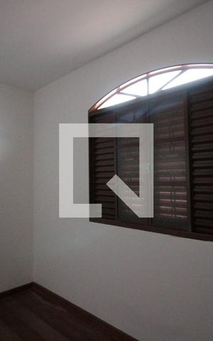 Casa à venda com 200m², 4 quartos e 4 vagasQuarto 4