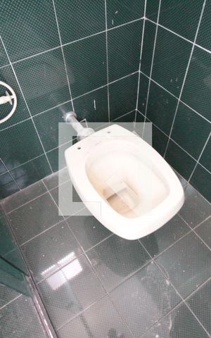 Casa à venda com 200m², 4 quartos e 4 vagasBanheiro do Quarto 1