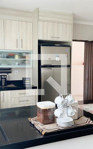 Casa à venda com 184m², 2 quartos e 4 vagas Casa à venda com 184m², 2 quartos e 4 vagasCozinha