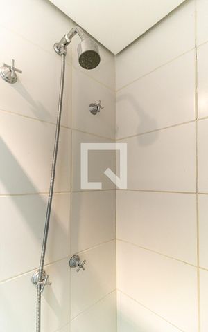 Apartamento à venda com 42m², 1 quarto e 1 vagaBanheiro - Ducha