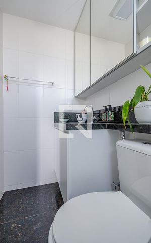 Apartamento à venda com 69m², 2 quartos e 2 vagas Apartamento à venda com 69m², 2 quartos e 2 vagasBanheiro da Suíte