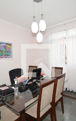 Casa à venda com 217m², 4 quartos e 2 vagasSala de Jantar