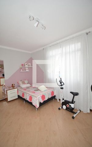Casa à venda com 217m², 4 quartos e 2 vagasQuarto 2 do Segundo Piso