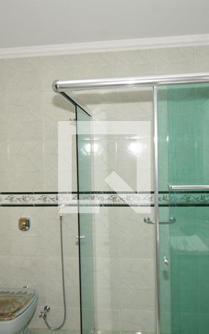 Casa à venda com 217m², 4 quartos e 2 vagasBanheiro Social do Primeiro Piso
