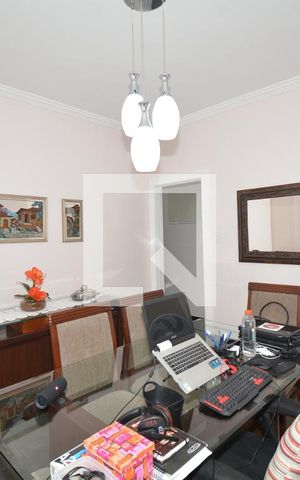 Casa à venda com 217m², 4 quartos e 2 vagasSala de Jantar